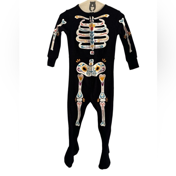 Old Navy Unisex Day of the Dead Dia De Los Muertos Skeleton One Piece Sz 18-24 M - Picture 1 of 7